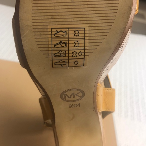 Michael Kors Platform Sandals - Picture 4 of 6